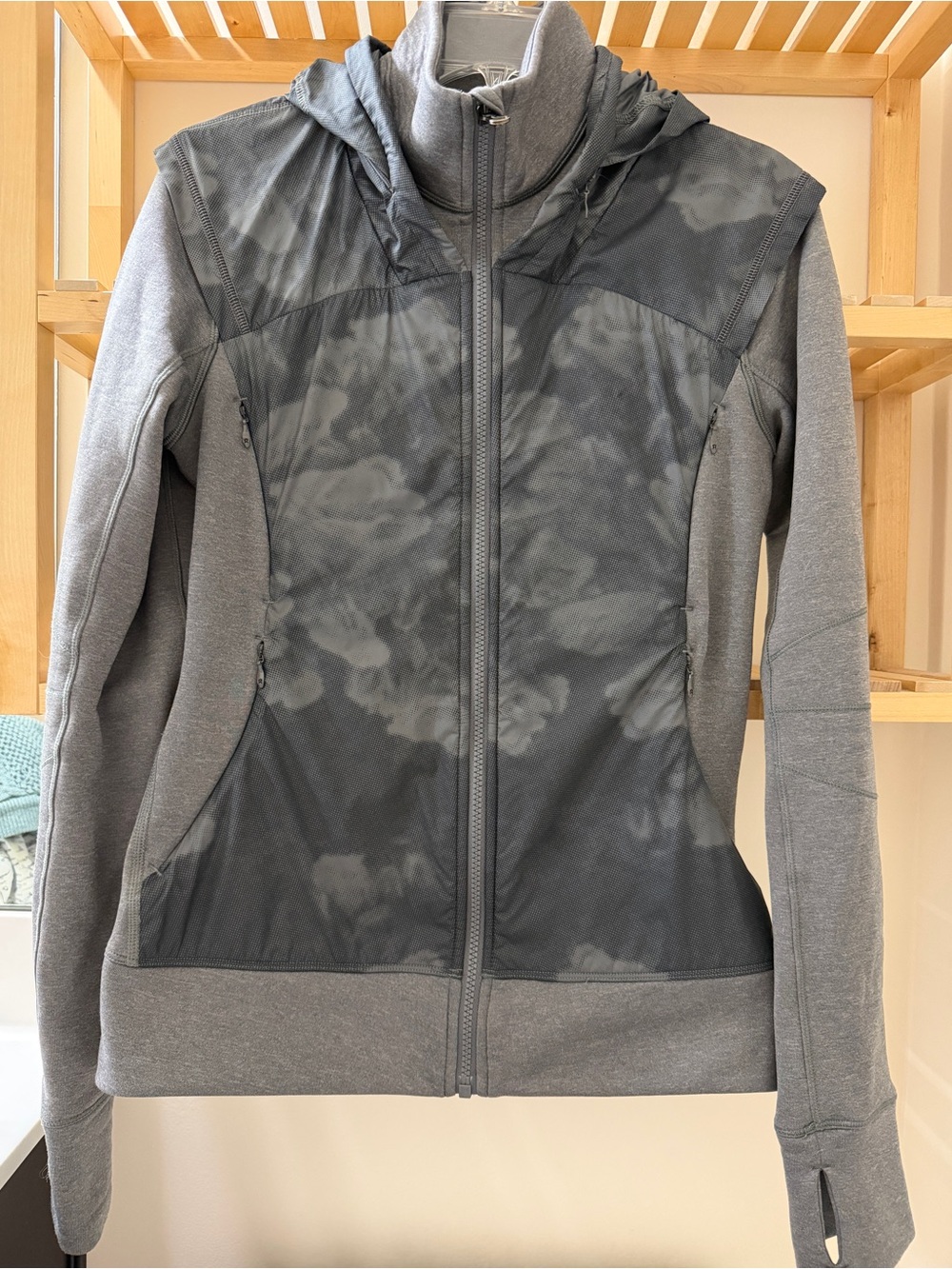Lululemon Snug Sprinter Jacket - Picture 3 of 10